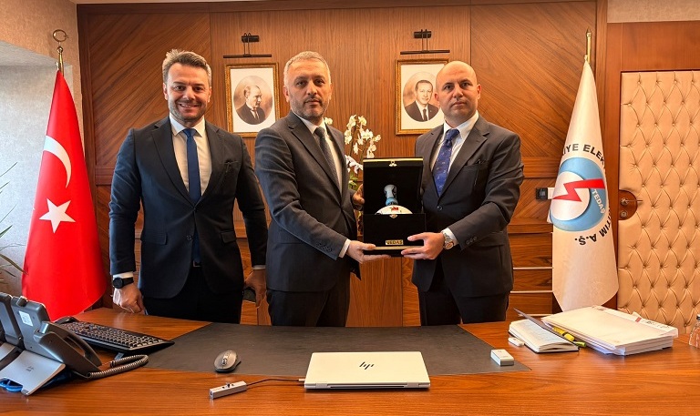 UEDAŞ'TAN TEDAŞ GENEL MÜDÜRÜ SUAT SARIGÜL'E HAYIRLI OLSUN ZİYARETİ